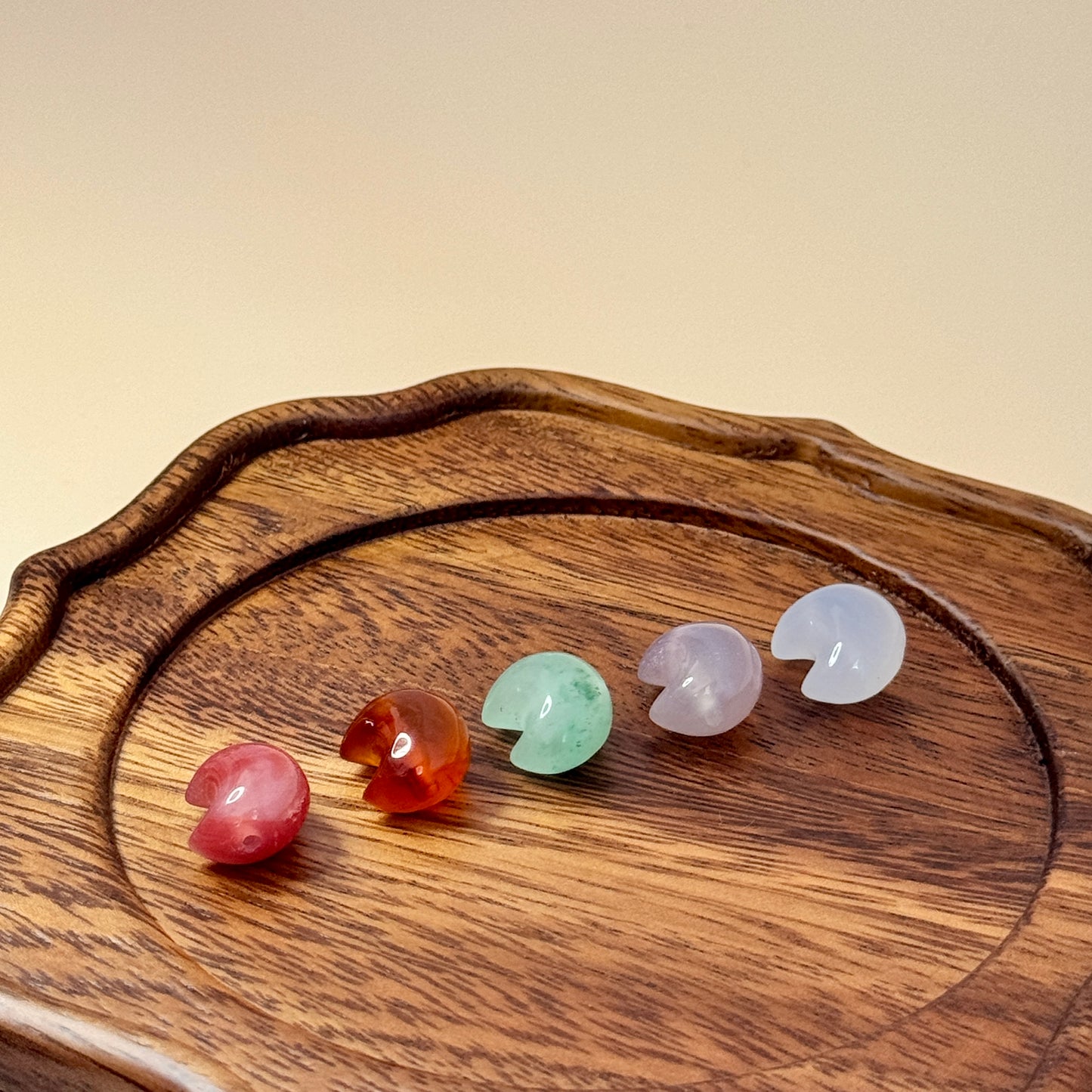 Lunar Whispers🌙 - Hand-Carved Agate for Meditation & Gifting & DIY